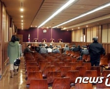 [르포] 울음 터진 '투신 사망' 선거법 공판 법정