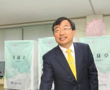 이정현 "안철수와 만남 불발? 당선 위해 왔다갔다 싫었다"