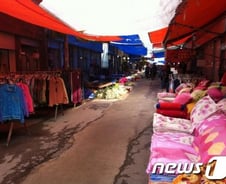 [르포] 대형마트 '첫 의무휴업'날, 전통시장 가보니… 