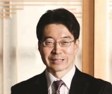 "한국 문화의 바람직한 발전 모델 만들겠다"