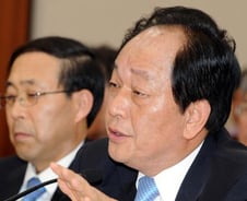 "광우병 소도 살코기는 안전" 장관 말에…