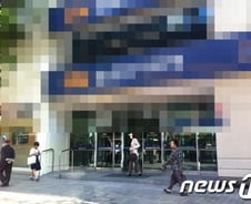 저축은행 고객 "부실 저축은행 구조조정 불안…미리 준비하겠다"