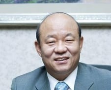 [단독] 김찬경, '사채왕'·박연차에게 골프장 넘기려 했다