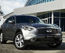 [시승기]인피니티 첫 디젤車..독일차 못지않네