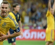 [유로 2012] '돌아온 세브첸코' 2골, 우크라이나 스웨덴 2-1 격파