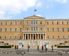 그리스 긴축지지 정당 '과반 확정'...'이변 없었다'