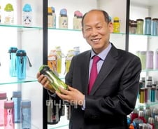 중국인 마음 '가둔' 반찬통에 동남아·인도를 '담다' 