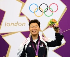 마지막 한 발까지…진종오 짜릿한 '첫 金'