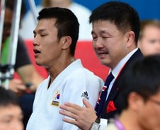 박용성 "조준호 판정은 오심을 정정한 것" 논란