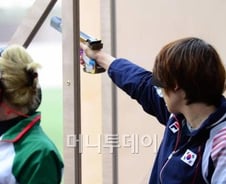 여자 25m 권총 김장미 '금메달' 획득