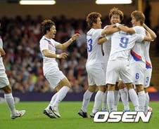 한국, 영국 누르고 사상 첫 올림픽 4강 진출