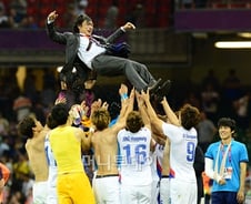 韓축구 포상금 15억! 홍명보 감독은 얼마?