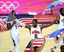 美 농구 '드림팀', 올림픽 2연패 달성