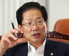 오제세 위원장 "의료양극화 심해진다···영리병원 도입 반대"