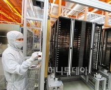 아몰레드 대체할 차세대 IPS 디스플레이 생산과정은?