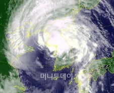 '볼라벤' 영상 희미? '태풍의 눈'은 이미 소멸