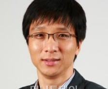 [기자수첩]취임 1년 류우익 장관, 시간이 별로 없다