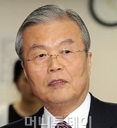 김종인 "與, 경제민주화 의지없다, 거취 고민중"