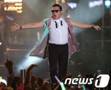 빌보드 싸이 베스트곡5 소개...'서울의 밤거리'도 주목