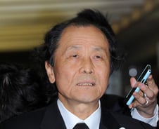 소설가 조정래, 안철수 후원회장 맡아