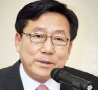 김기문 중기중앙회장 "3不 해결 등 경제민주화 절실"