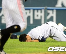 김강률과 충돌한 오재일, 타박상으로 '병원 후송'