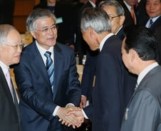 '경제민주화' 우려하던 기업인들, 文 만났는데…