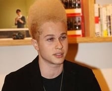 [단독]크리스, 女폭행 혐의 벗었다..불기소 처분 