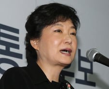 박근혜 '정수장학회 입장 발표' 후폭풍… 불통·역사인식 논란 재점화