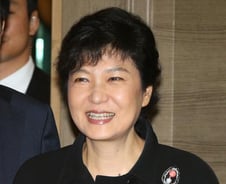 박근혜, 당 취약 지역 호남서 표심 확보 나서