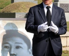 문재인 "애국지사 제대로 기려야 미래 있어"