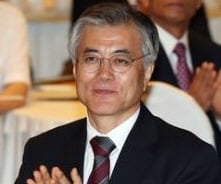 문재인, 투표시간연장-정치혁신 '투트랙' 총력전