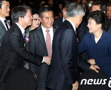 안철수 "서민경제 이렇게 만든 사람들에 화난다"