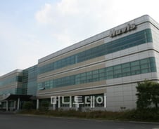 "꿈의 신소재, '슈퍼섬유'를 현실로…"