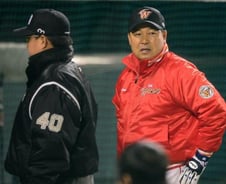 이만수 감독, "번트 실패 아쉬워..." '총력전' 선언