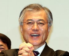 문재인 "새누리 먹튀방지법 딴소리, 정치가 장난인가"