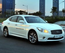 [시승기]인피니티 첫 세단형 디젤 'M30d'…연비 30%↑