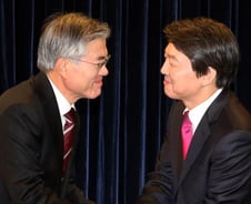 文·安 정책대결…'재벌개혁 각론'·'대북문제' 충돌