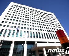 '檢, 갈 데까지 갔다'던 현직 검사, 개혁 요구는 꼼수?