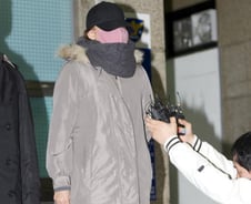 국정원, 나꼼수 명예훼손으로 고소...민주당에는 끝까지 법적 책임 묻기로