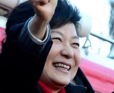 박근혜 '신기록' 女대통령·과반득표, 또…
