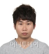 [기자수첩]민주, 한가롭게 당내 권력다툼 할 때인가