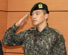 '김태희와 열애설' 비, 휴가·외박 날짜 무려…