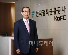 [신년사]진영욱 정책금융공사 사장 "中企에 7.6조 지원"