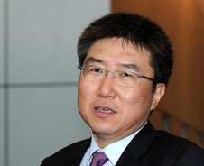 朴 "증세 없는 복지" 공약에 장하준 "세금 올려야"