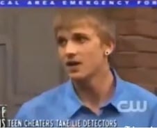 해킹당한 美 방송국 "좀비가 사람 공격"  경고 방송 