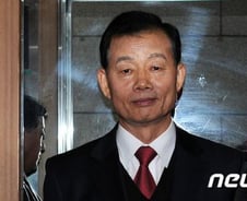 군사전문가, '4성장군' 김병관 무기중개업체 취업에... 