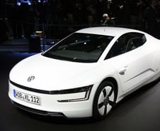 [2013제네바모터쇼]1리터에 무려 100km이상 주행 '폭스바겐 XL1'