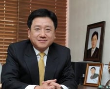 "의뢰인들과 '고락'… 인간적 행복감 느낀다"