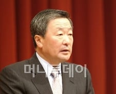 구본무 회장 "시장의 판 바꾸고 주도해 나갈 것"